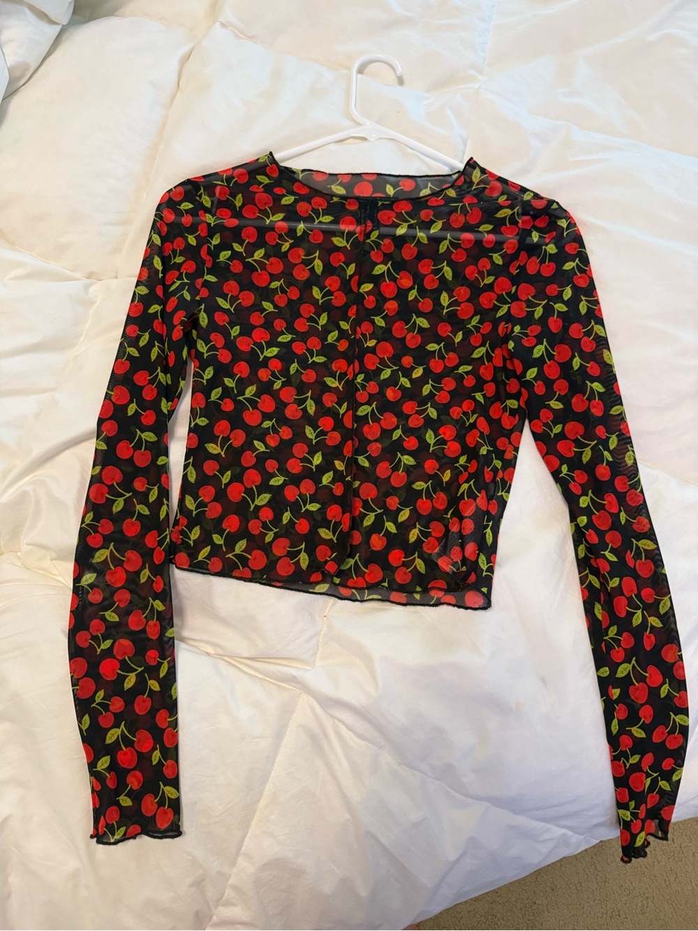 Forever 21 Black Long-Sleeve Cherry Print Crop Top